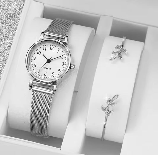 Reloj de cuarzo con esfera árabe para mujer.